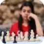 girl-playong-chess